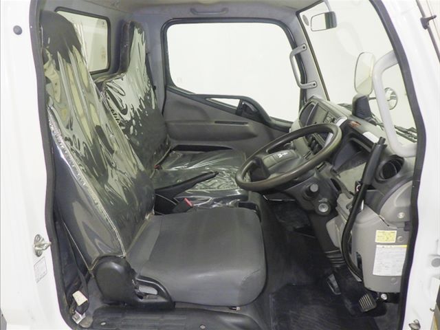 2018 Mitsubishi Fuso Canter dump auction photo 5