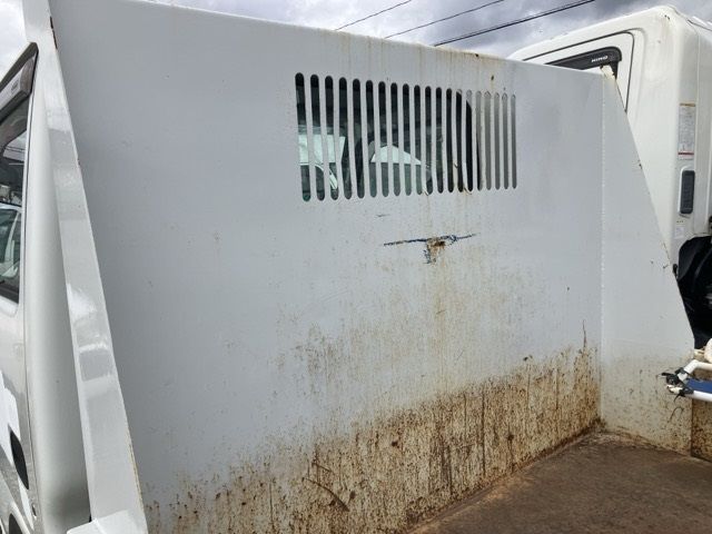 2018 Isuzu Elf dump auction photo 10