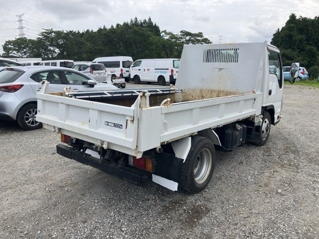 2018 Isuzu Elf dump auction photo 2