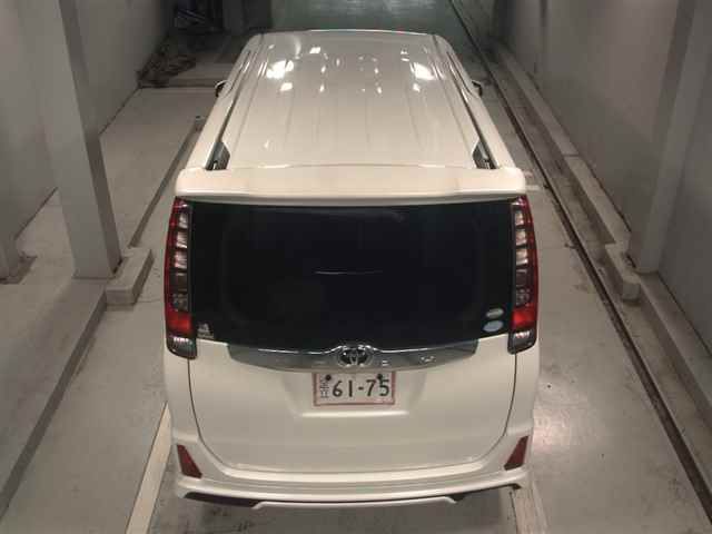 2015 Toyota Noah 4WD Si auction photo 7