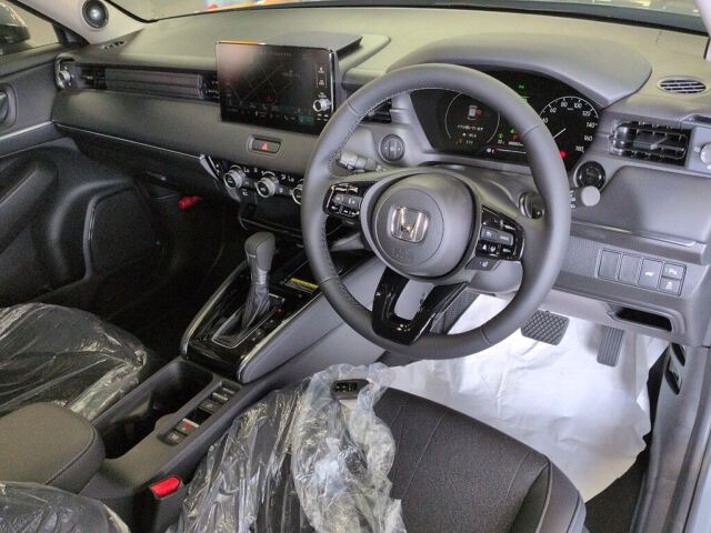 2026 Honda Vezel HV E:HEV Z auction photo 3