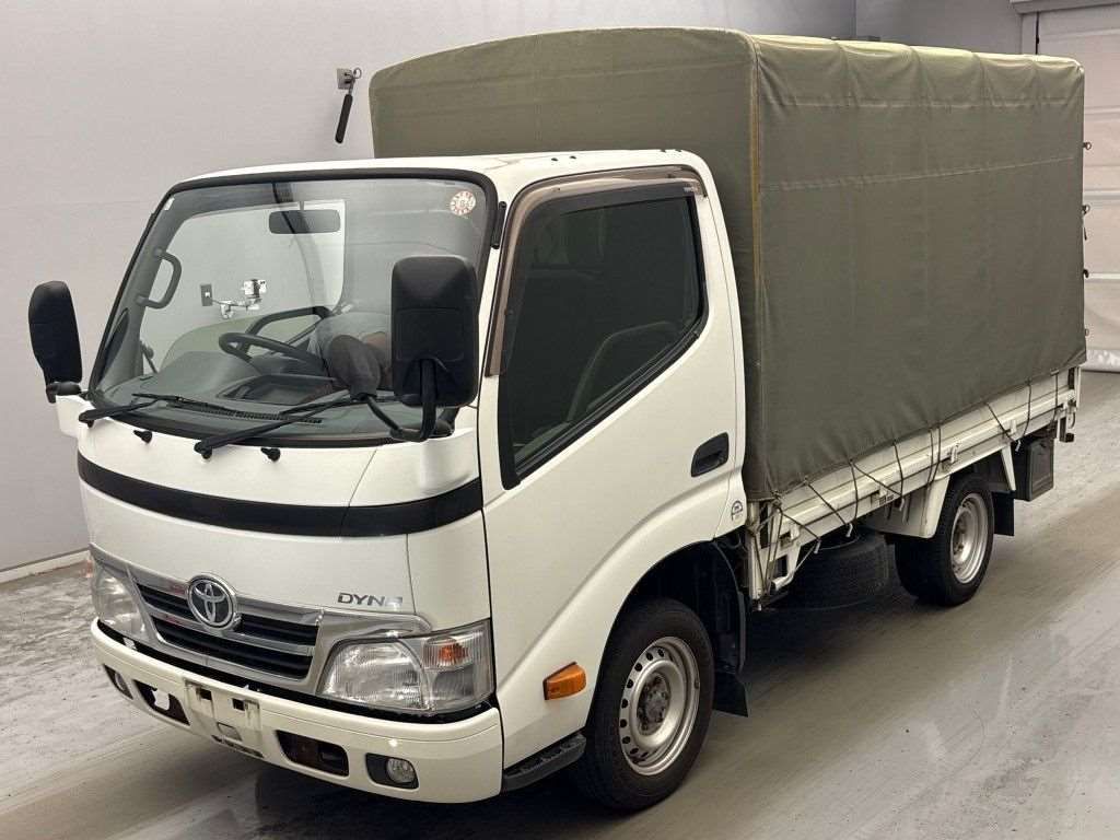 Japan Auction Vehicles 4 2016 Toyota Dyna auction photo
