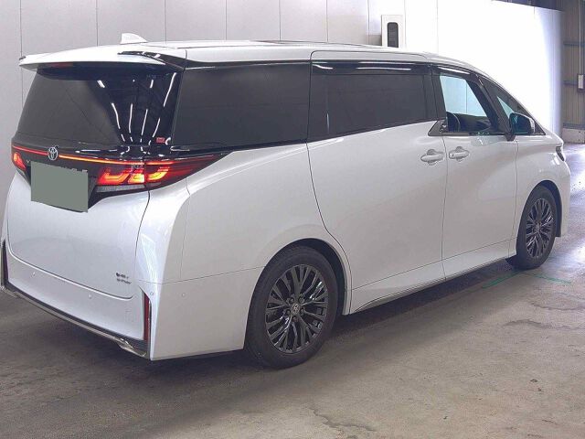 2024 Toyota Vellfire Z Premier 4WD auction photo 5