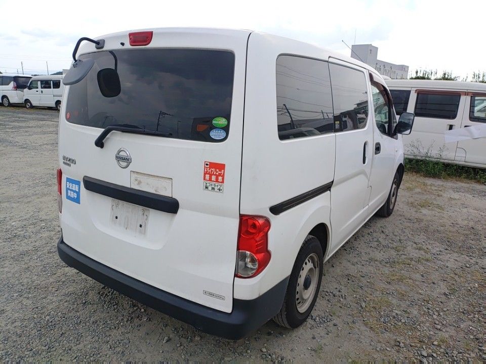 2015 Nissan NV200 Vanette auction photo 2