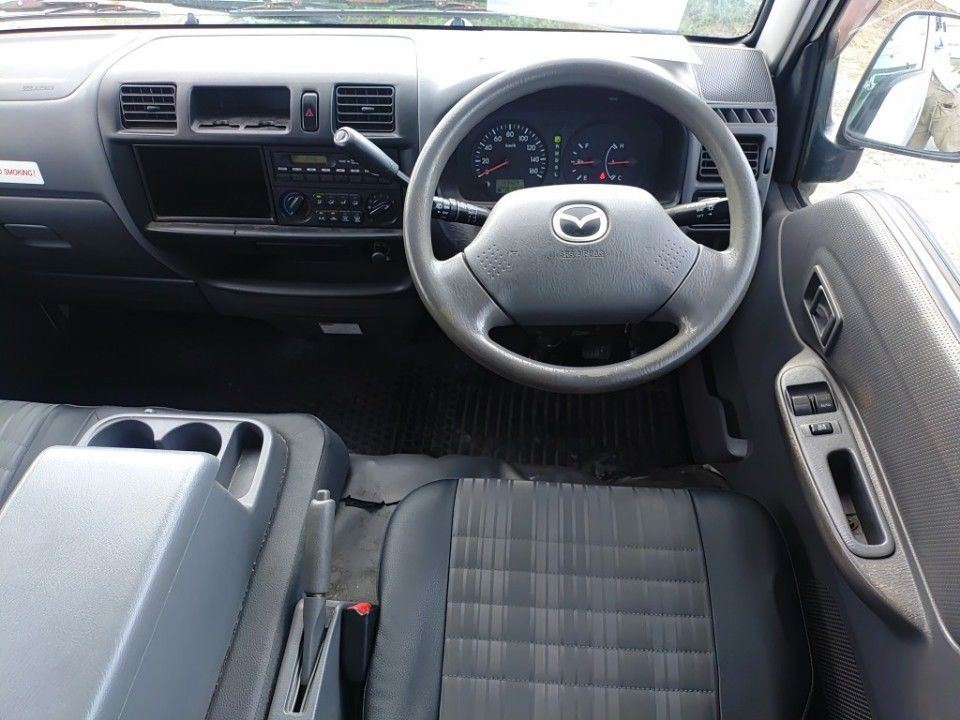 2016 Mazda ボンゴ auction photo 3
