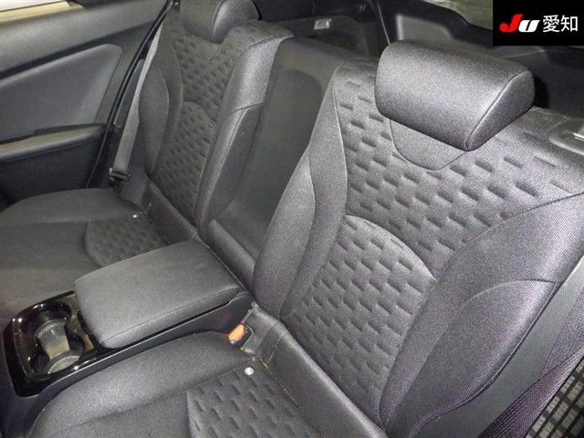 2017 Toyota Prius PHEV S ナビパッケージ auction photo 4