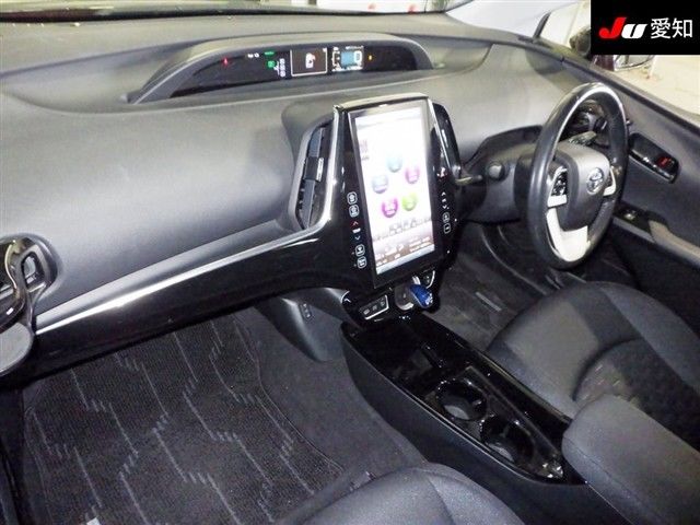 2017 Toyota Prius PHEV S ナビパッケージ auction photo 3