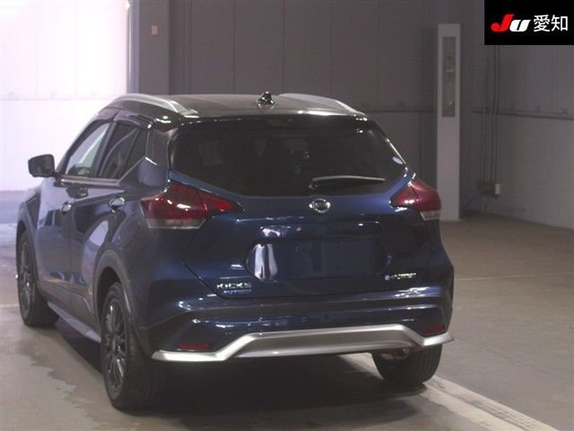 2021 Nissan Kicks オーテック auction photo 2