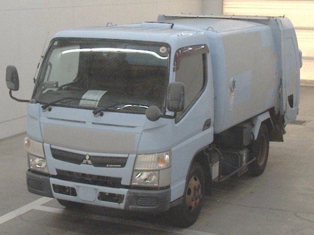 Japan Auction Vehicles 10 2017 Mitsubishi Fuso Canter Garbage truck auction photo