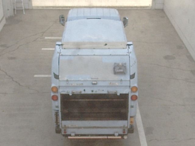 2017 Mitsubishi Fuso Canter Garbage truck auction photo 3