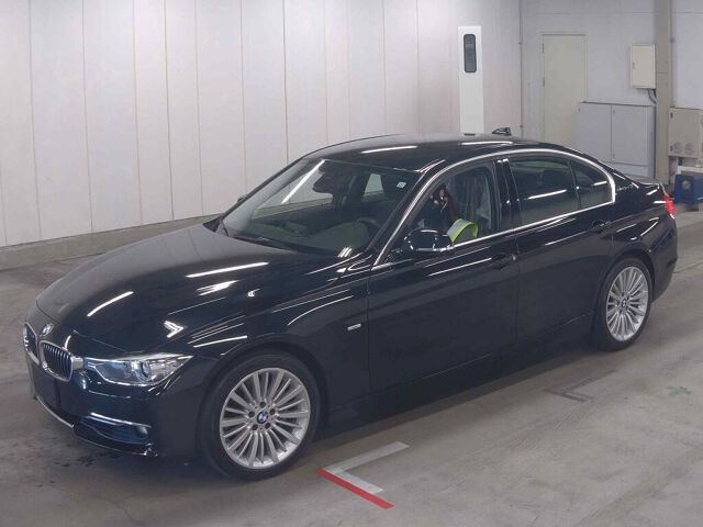 2013 BMW 3 Series Active HV3 Luxury auction photo 4