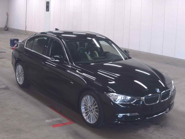 2013 BMW 3 Series Active HV3 Luxury Japan auction vehicle
