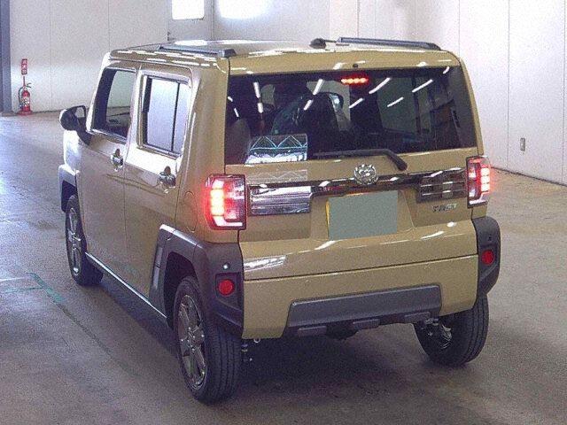 2025 Daihatsu Taft G Dark Chrome Venture 4WD auction photo 2