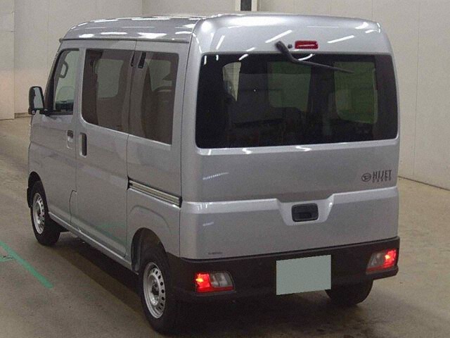 2026 Daihatsu Hijet Cargo Deluxe auction photo 2