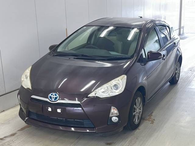 2014 Toyota Aqua S Japan auction vehicle