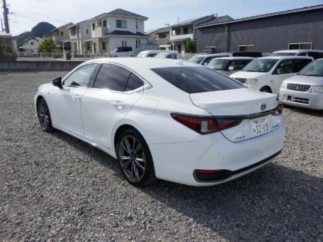 2019 Lexus ES ES300h Fスポーツ auction photo 2