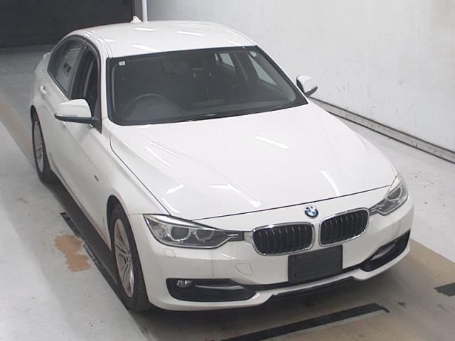 2013 BMW 3 Series 320i xDriveスポーツ Japan auction vehicle