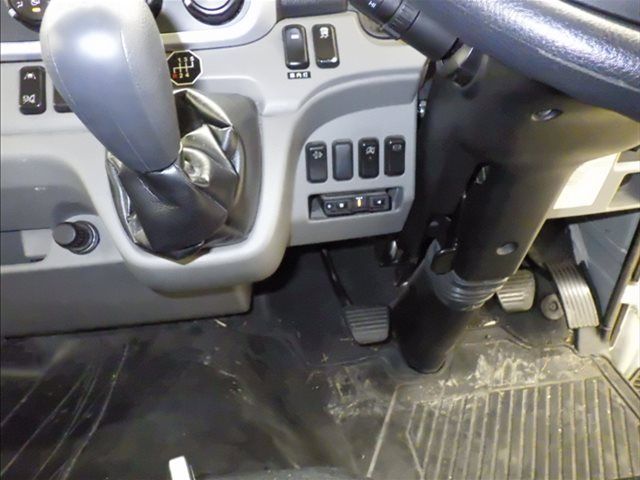 2021 Mitsubishi Fuso Canter Van auction photo 8
