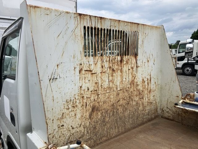 2018 Isuzu Elf dump auction photo 10