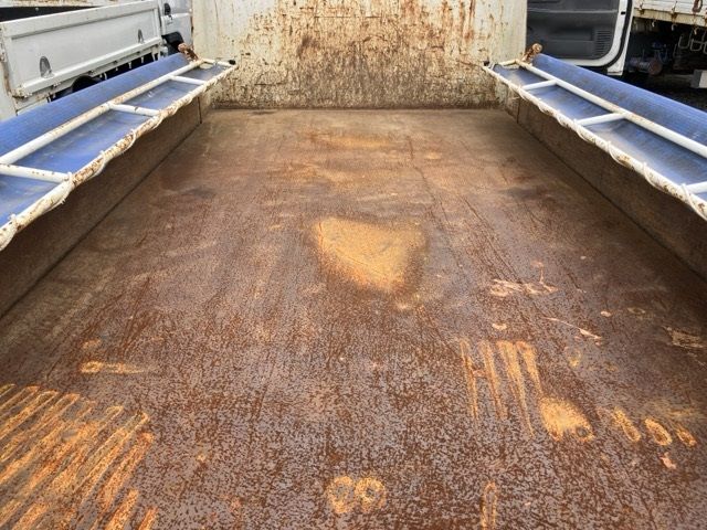 2018 Isuzu Elf dump auction photo 9