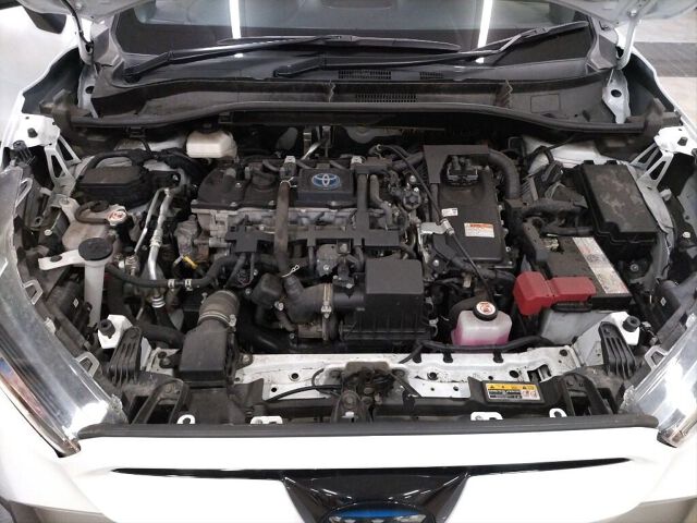 2022 Toyota Corolla Cross ハイブリッドS 4WD auction photo 6