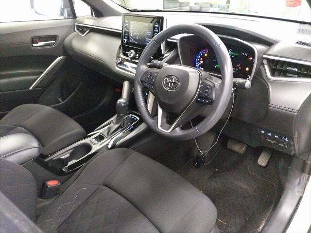 2022 Toyota Corolla Cross ハイブリッドS 4WD auction photo 3