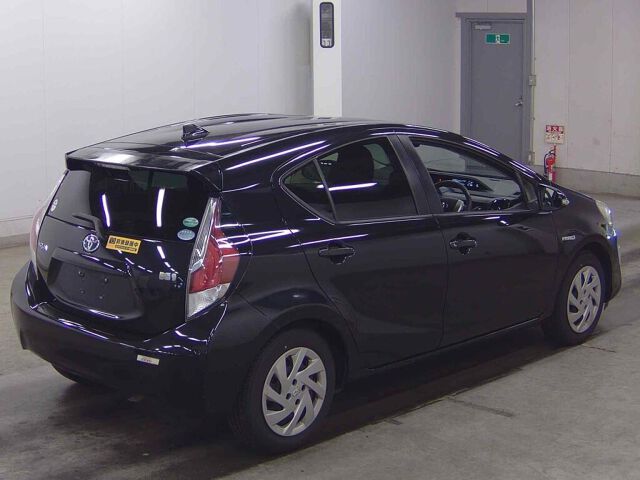 2015 Toyota Aqua S auction photo 5