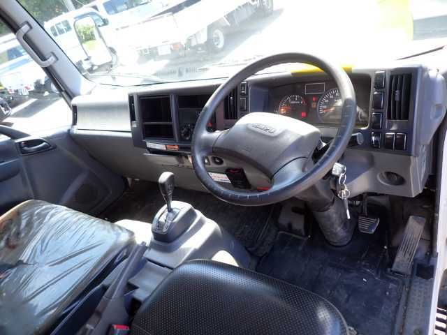 2019 Isuzu Elf 3.0t crane equipped auction photo 6