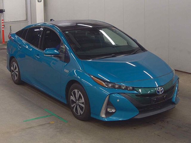 2017 Toyota Prius PHEV S Navi Package Japan auction vehicle