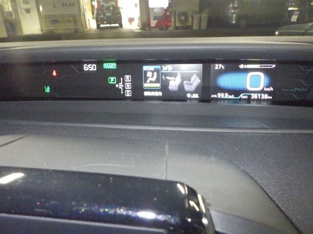 2017 Toyota Prius PHEV S Navi Package auction photo 6