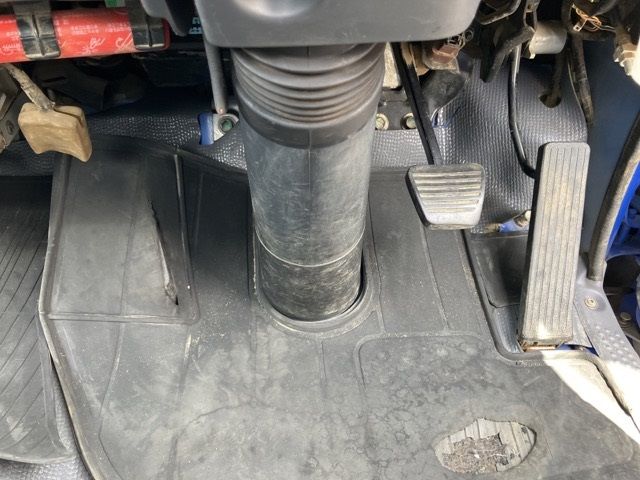 2013 Isuzu Elf Dump FF Low auction photo 4