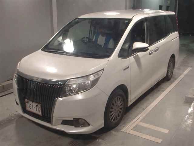 2015 Toyota Esquire ハイブリッドGi auction photo 4