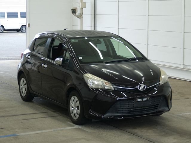 2014 Toyota Vitz ジュエラ Japan auction vehicle