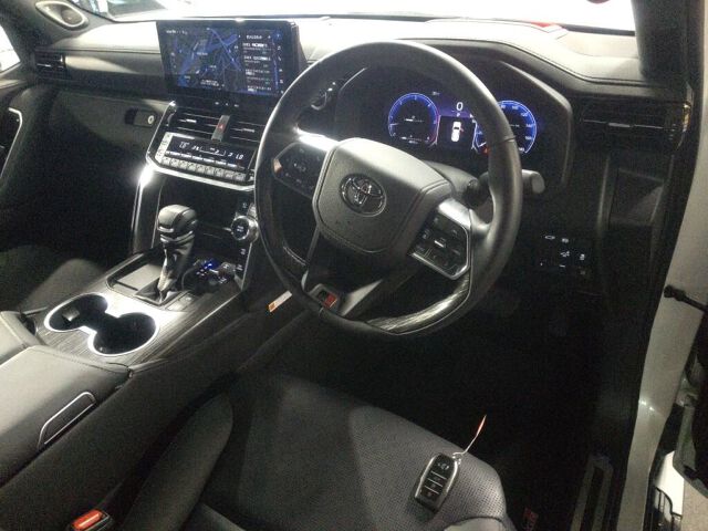 2025 Toyota Land Cruiser GR Sport 4WD auction photo 3