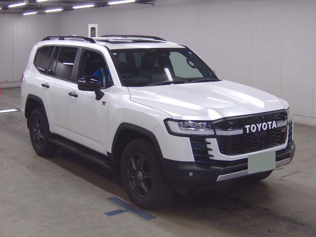 2025 Toyota Land Cruiser GR Sport 4WD Japan auction vehicle
