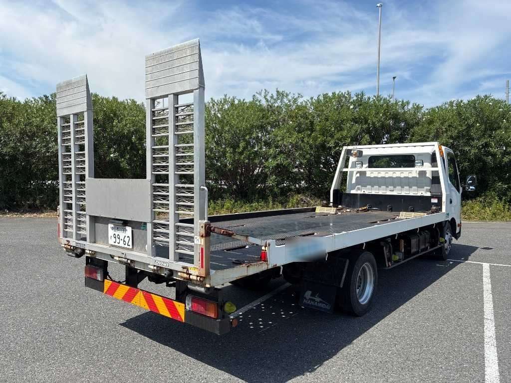 2015 Toyota Dyna auction photo 2