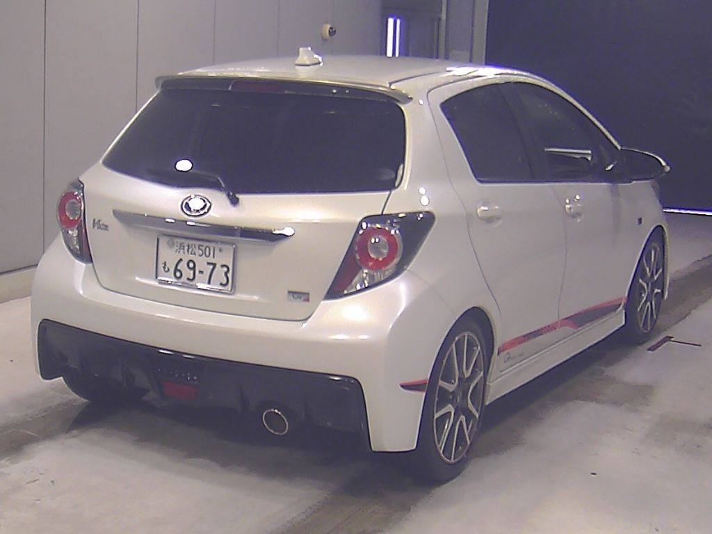 2012 Toyota ヴィッツ 5HB RS Gs auction photo 2