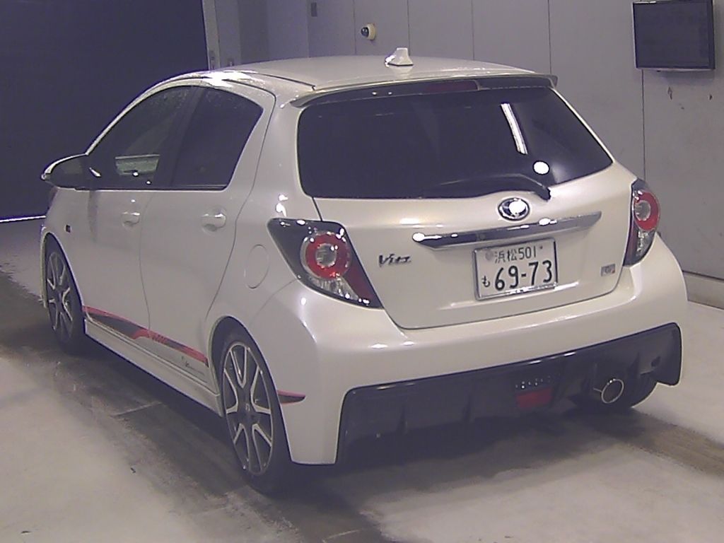 2012 Toyota ヴィッツ 5HB RS Gs auction photo 5