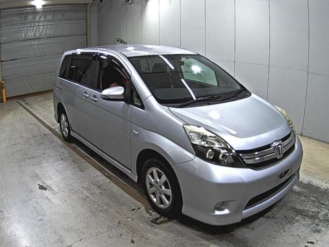 2014 Toyota Isis プラタナ 4WD Japan auction vehicle