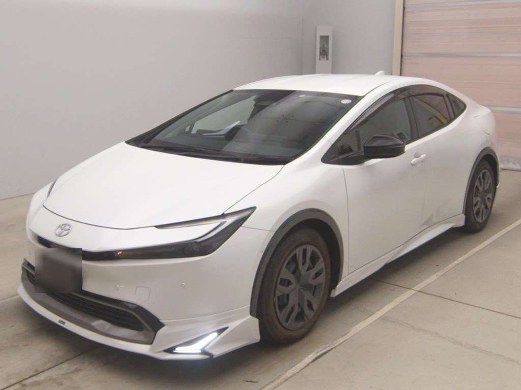 2023 Toyota Prius Z Japan auction vehicle