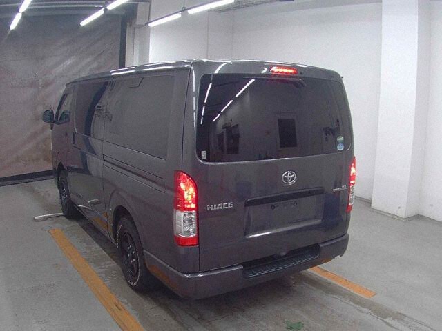 2017 Toyota Hiace Long Super GL 4WD auction photo 2