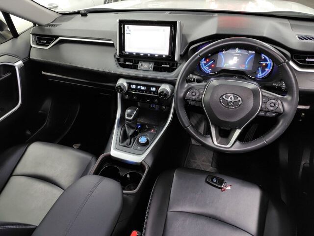 2020 Toyota RAV4 ハイブリッドG 4WD auction photo 3