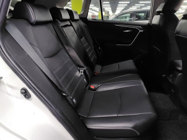 2020 Toyota RAV4 ハイブリッドG 4WD auction photo 6