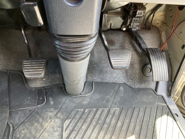 2015 Mitsubishi Fuso Canter Flat crane, wide crane, long crane auction photo 4