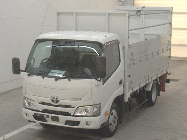 Japan Auction Vehicles 10 2021 Toyota Dyna Flatbed auction photo