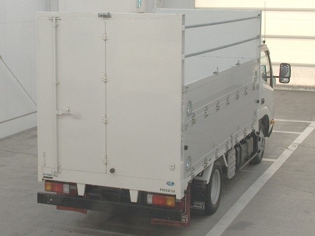 2021 Toyota Dyna Flatbed auction photo 2