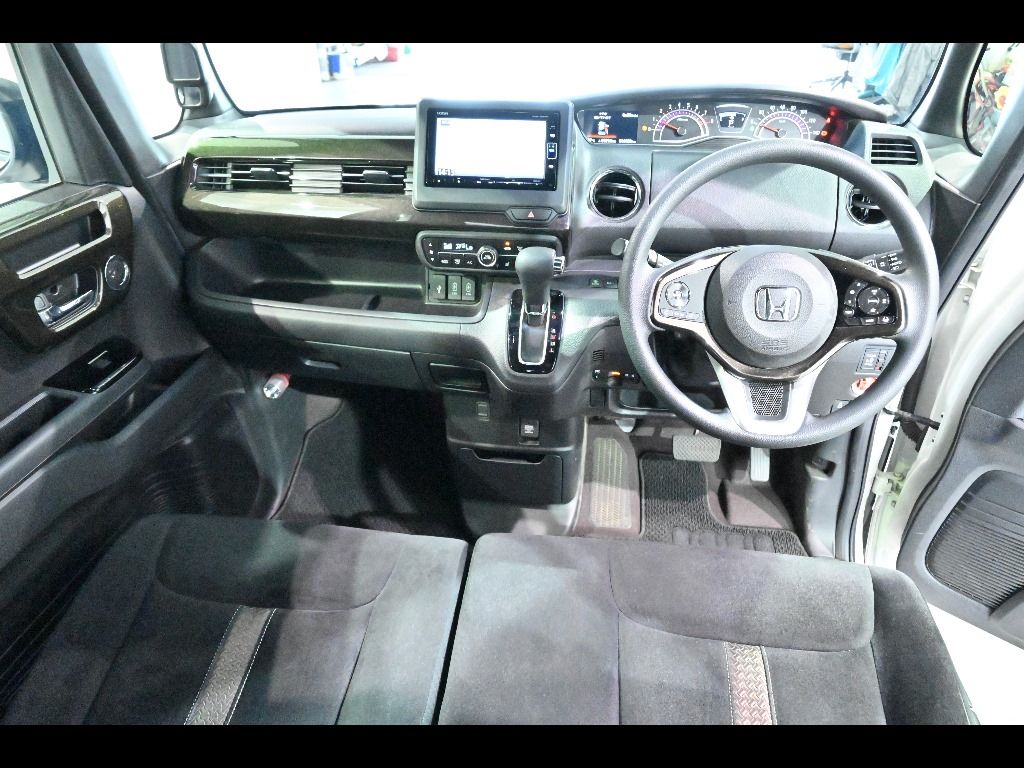 2019 Honda N-BOX カスタムG Lホンダセンシング auction photo 3