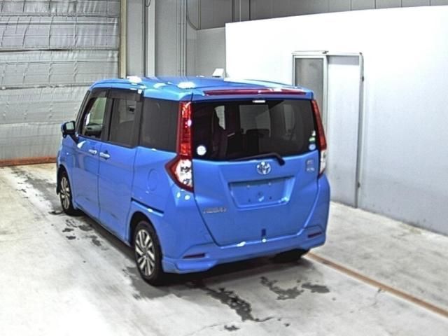 2018 Toyota Roomy G S auction photo 2