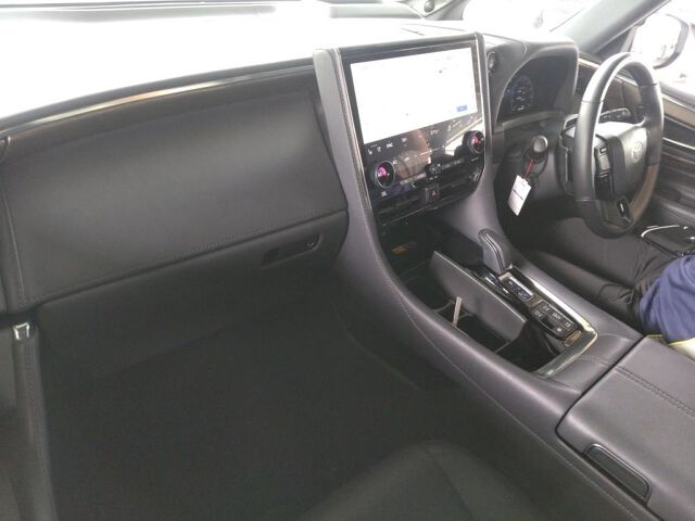 2025 Toyota Alphard Executive Lounge 4WD auction photo 3