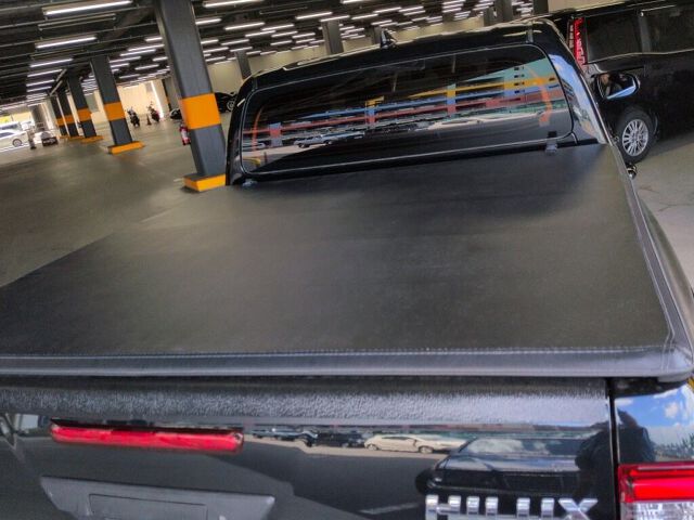 2023 Toyota Hilux Z GR Sport 4WD auction photo 3